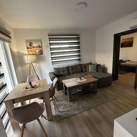 Ammirevole Ravne Apartments Visoko Extérieur photo