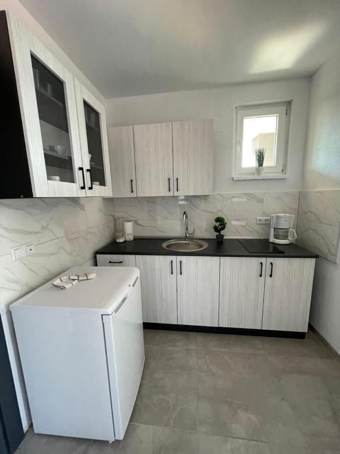 Ammirevole Ravne Apartments Visoko Extérieur photo
