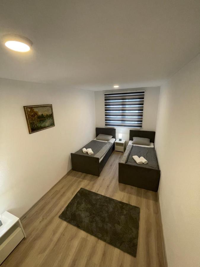 Ammirevole Ravne Apartments Visoko Extérieur photo
