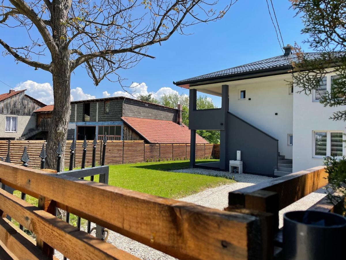 Ammirevole Ravne Apartments Visoko Extérieur photo