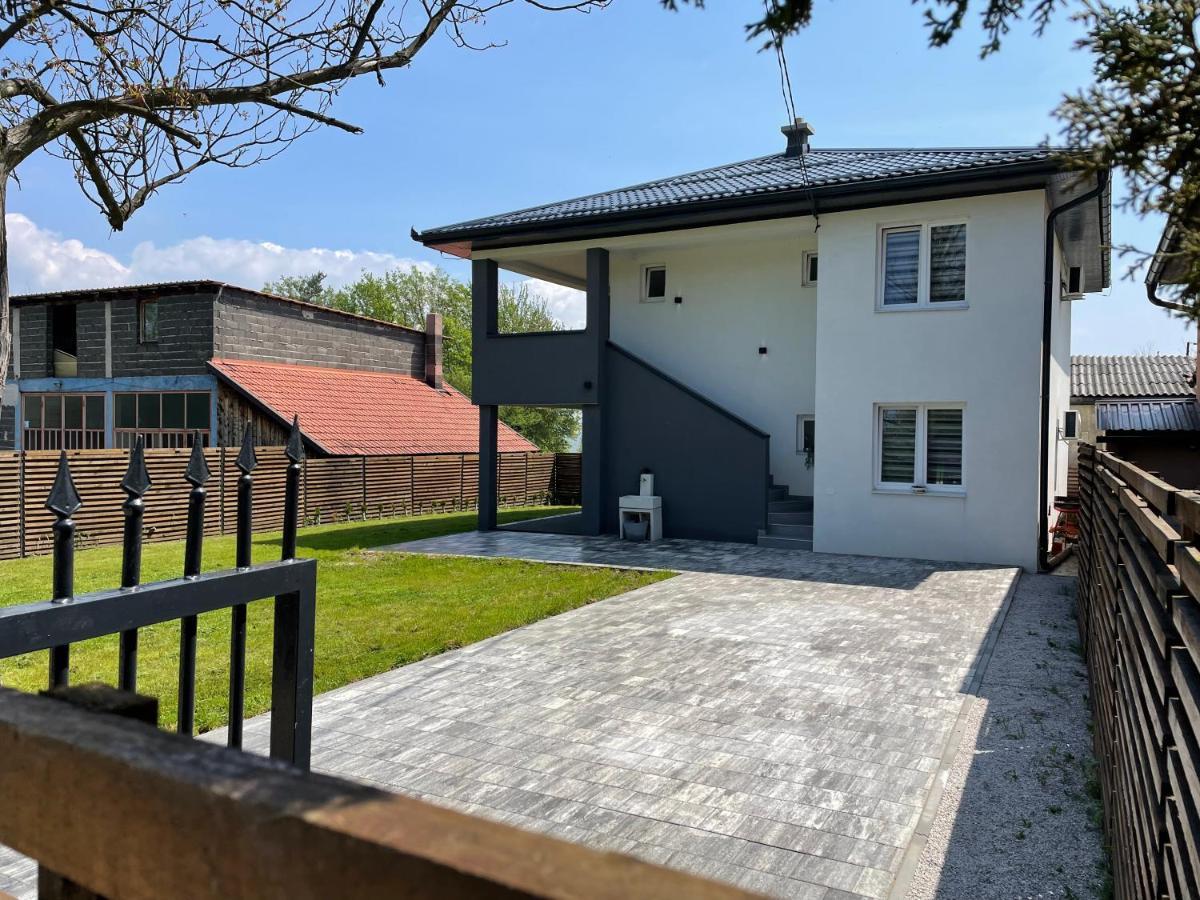 Ammirevole Ravne Apartments Visoko Extérieur photo