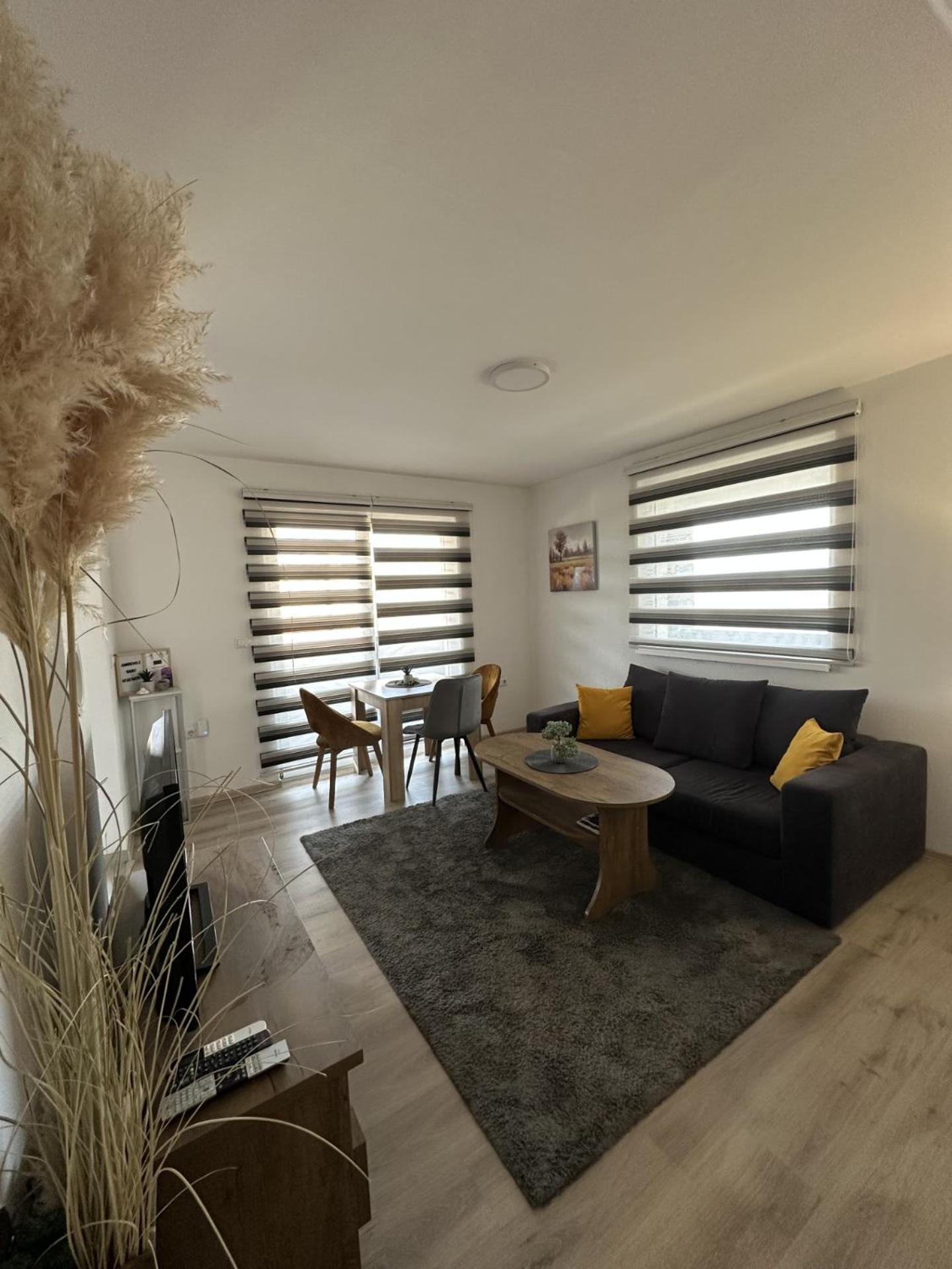 Ammirevole Ravne Apartments Visoko Extérieur photo